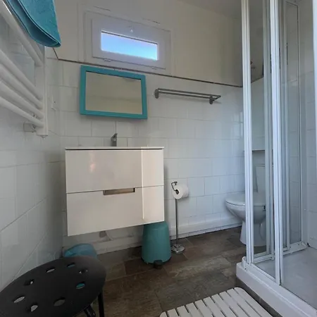 Apartment Le Club Des Cigales Hyeres
